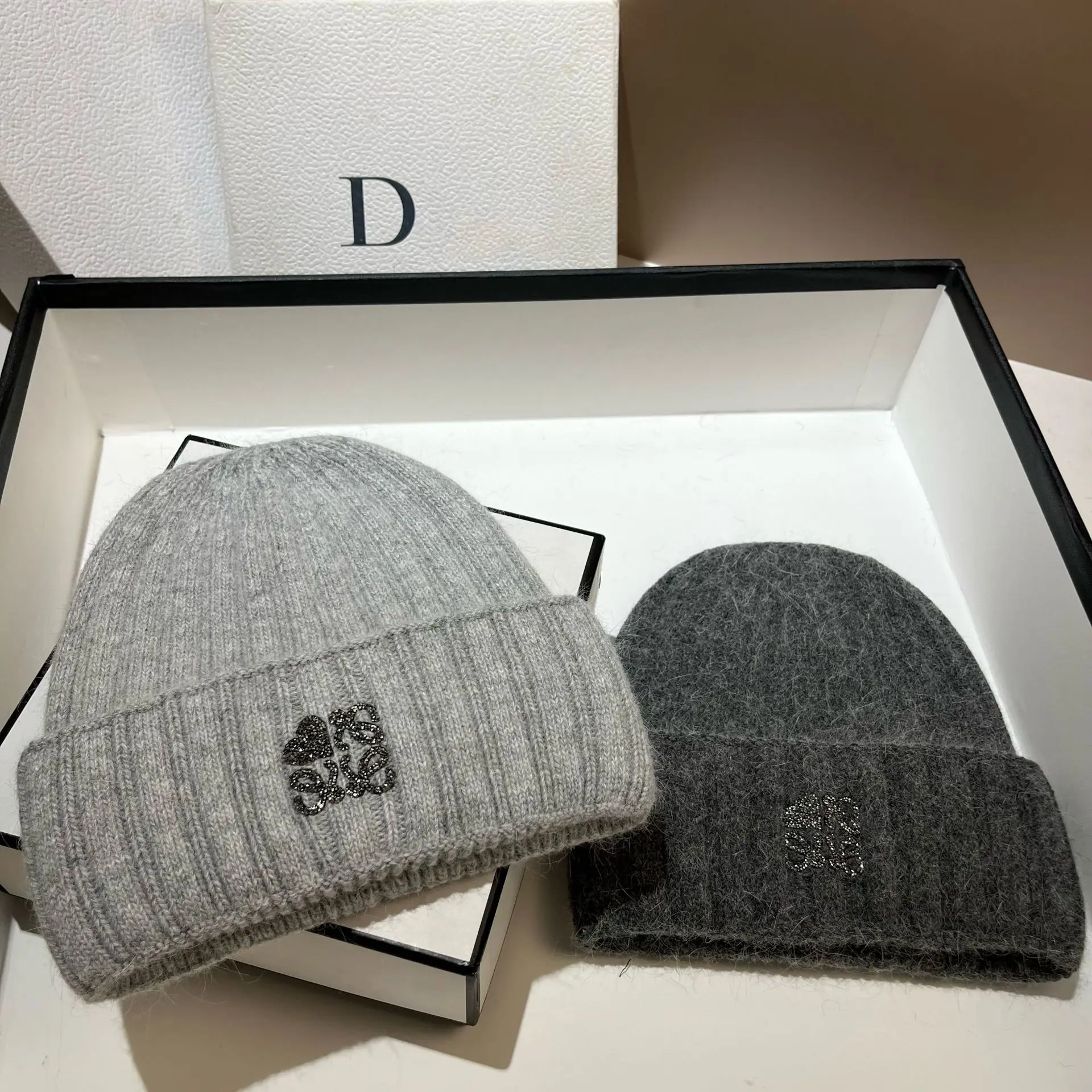 Unisex-Mütze mit gefalteter Ohrenklappe – extra lange Strickmütze aus Kaninchenfell, verdickte Wintermütze mit Herz-Patch