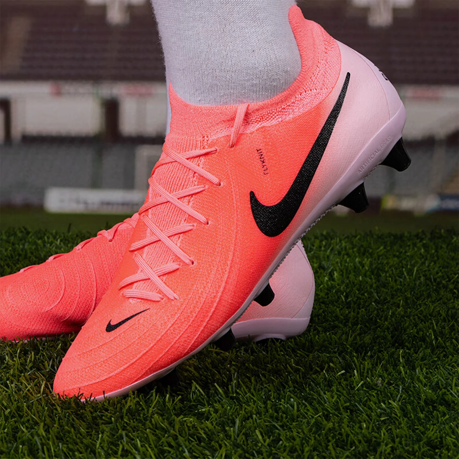 

Оригинальные мужские противоскользящие футбольные бутсы Nike Phantom GX2 AG-Pro FJ2582-600