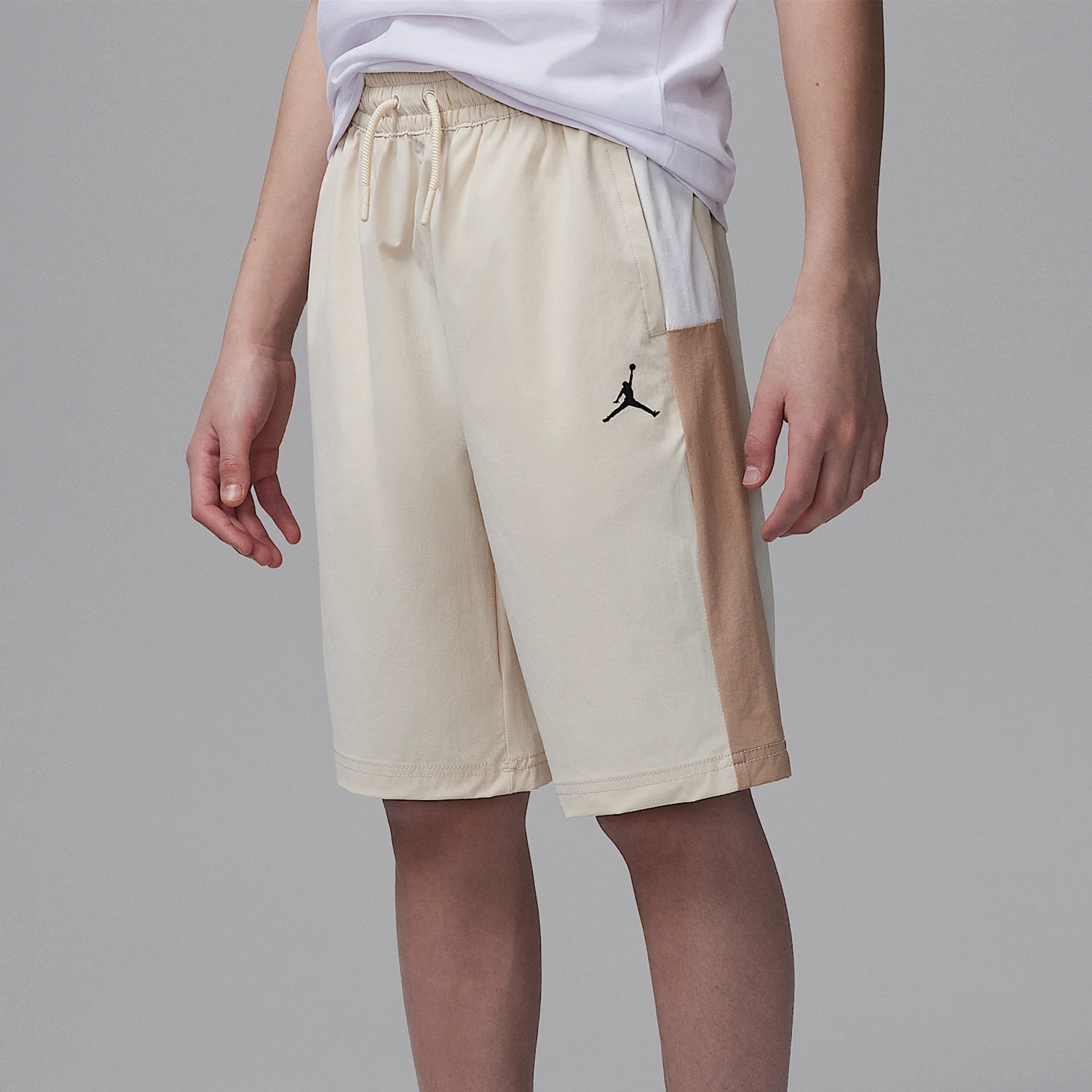 

Прочные повседневные шорты Nike Authentic JORDAN для детей постарше с карманами II3090-203