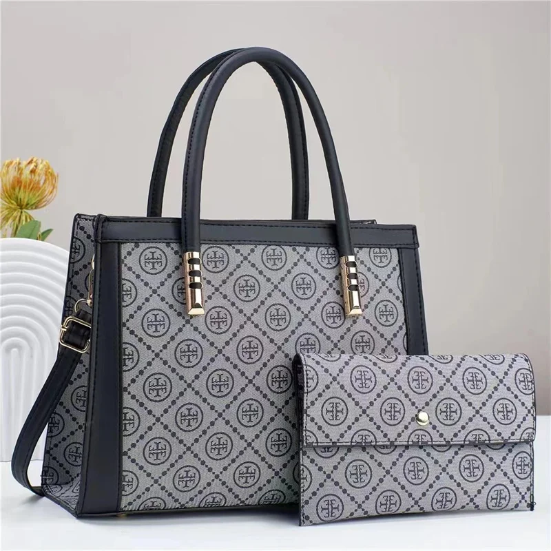 

Fashionable Light Luxury Satchel: Popular Versatile Ladies' Bag, Exquisite 2025 Professional Essential