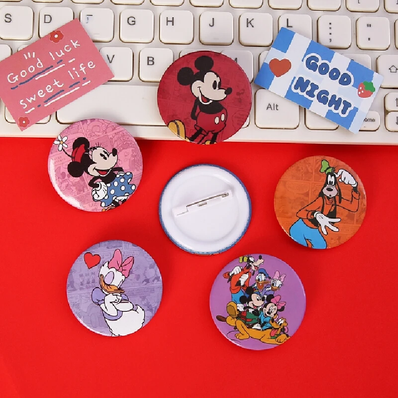 Nieuwe Disney Mickey Minnie Mouse Broche Leuke Grappige Donald Duck Daisy Sieraden Shirt Tas Rugzak Pin Badge Kids Kerstcadeau Meisje