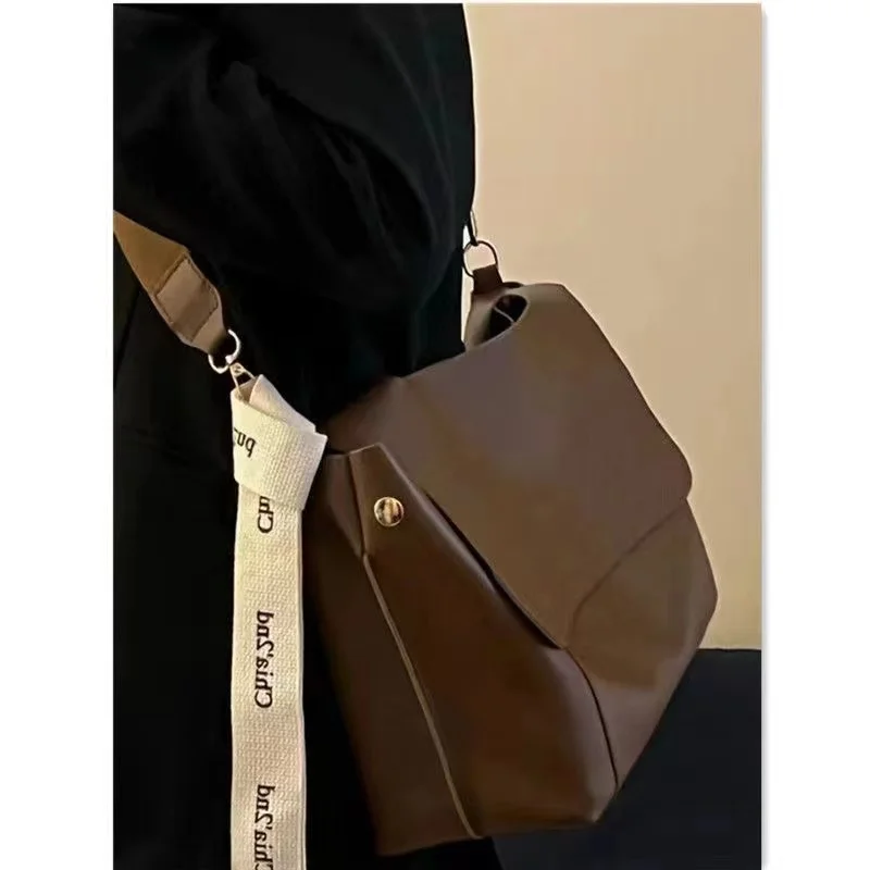 Bolso de mano de gran capacidad para mujer, bolso cruzado de moda versátil, bolsos de hombro de viaje simples de alta calidad, nuevo estilo