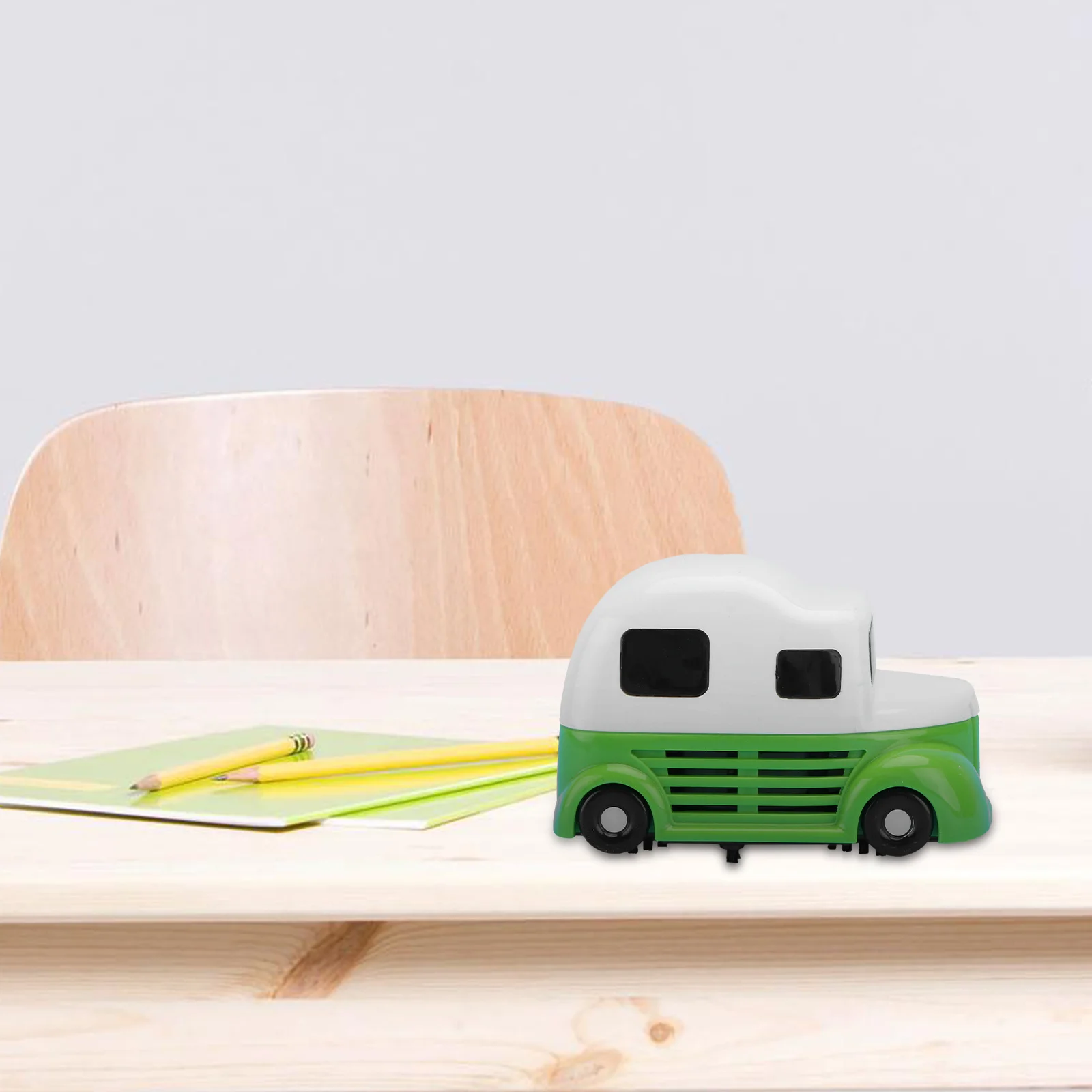 

1Pcs Mini Cartoon Desktop Dust Collector Portable Small Vacuum Cleaner Tabletop Sofa Keyboard Cleaner Green Easy Use