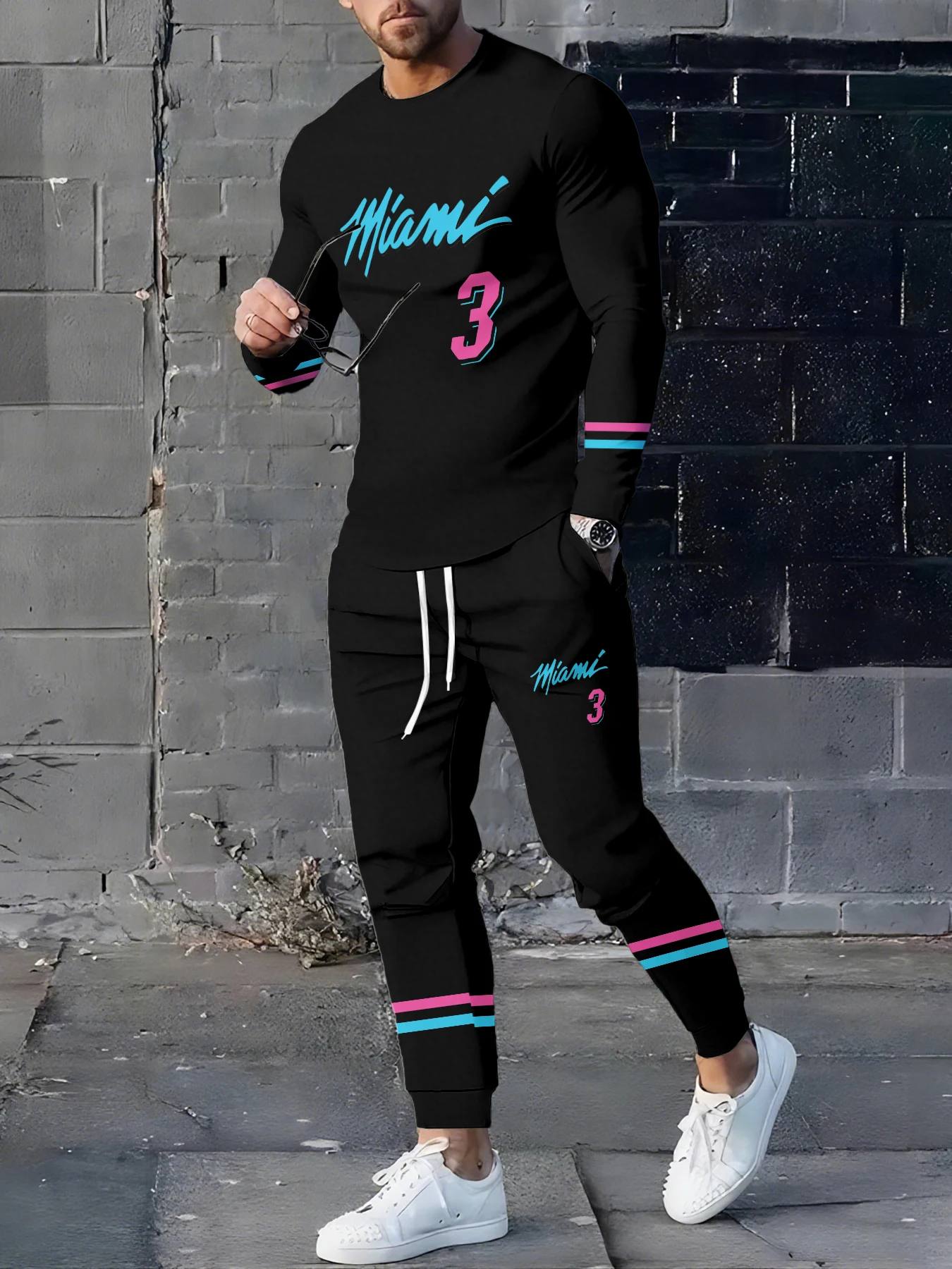 تتميز مجموعة هوديي الرجالية الجديدة لربيع وخريف 2025 برقبة دائرية على أزياء الشارع والراحة مع طباعة رقمية ثلاثية الأبعاد