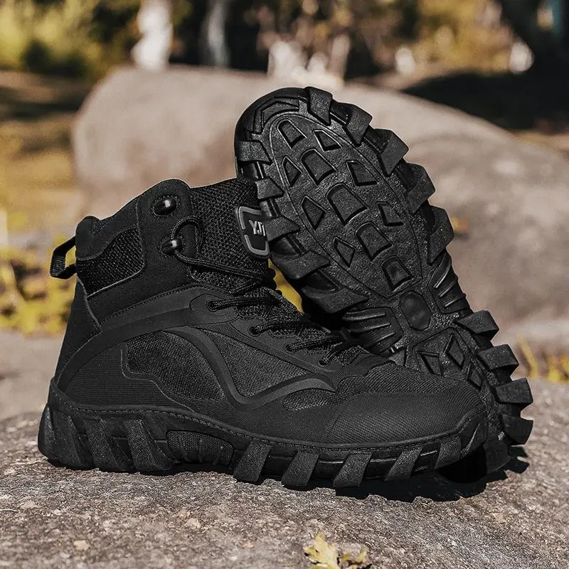Comfortable Outdoor Climbing Shoes Low Help Height Non-Slip Function Men's Footwear Suitable for Hiking And Traveling