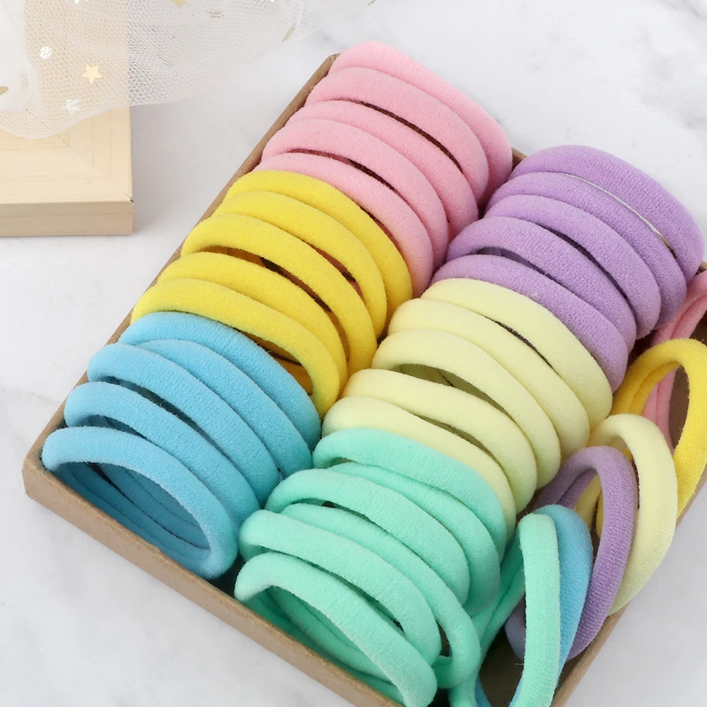 100/200PCS 4 ซม.ผมวงยืดหยุ่นผมสี Candy Hair TIES สําหรับสาว Chidren แถบคาดศีรษะที่มีสีสันอุปกรณ์เสริมผม Headwear ขายส่ง