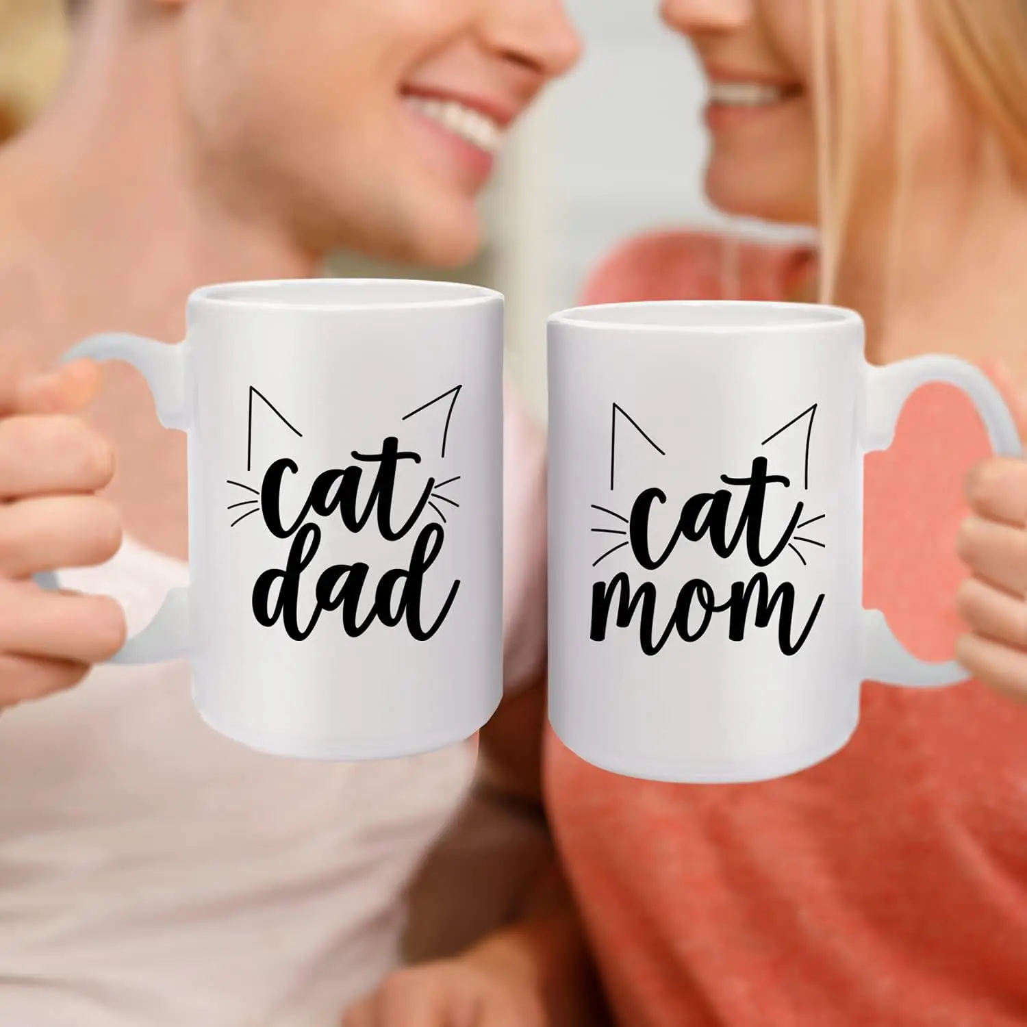 

Одинаковые кружки Cat Dad Cat Mom / 2 белых керамических кружки Jumbo 15 унций / забавный набор кофейных чашек для любителей костящих домашних животных