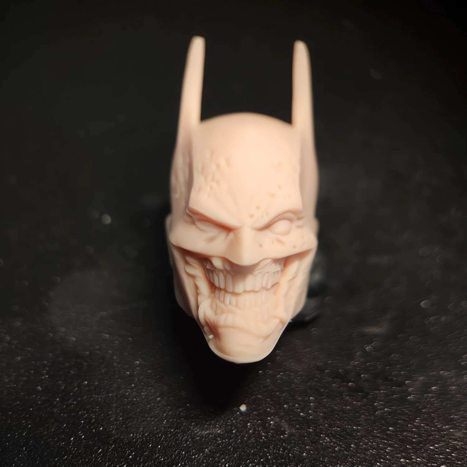 

HL1405 Customized 1/18 1/12 1/10 Bat Bruce W Unpainted Head Sculpt for 3.75" 6" 7" Figure SHF ML Mafex Mez NECA Mcf