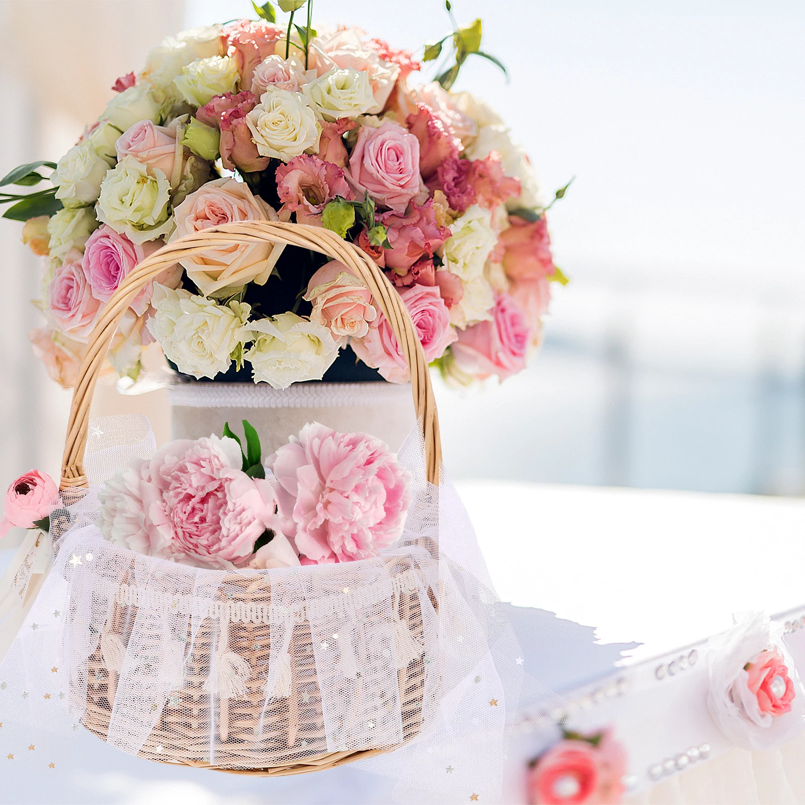 

Eco-Friendly Wicker Handwoven with Handle for Home Decorative Flower Gift Light Weight Woven Picnic Wedding Decoration