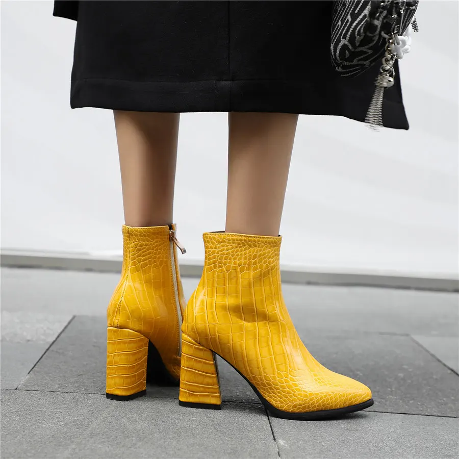 Wysokiej jakoลci damskie botki wysokie kwadratowe obcasy czerwone czarne tekstura skรณry krokodyla zimowe Party Office Lady Pointed Toe Zipper