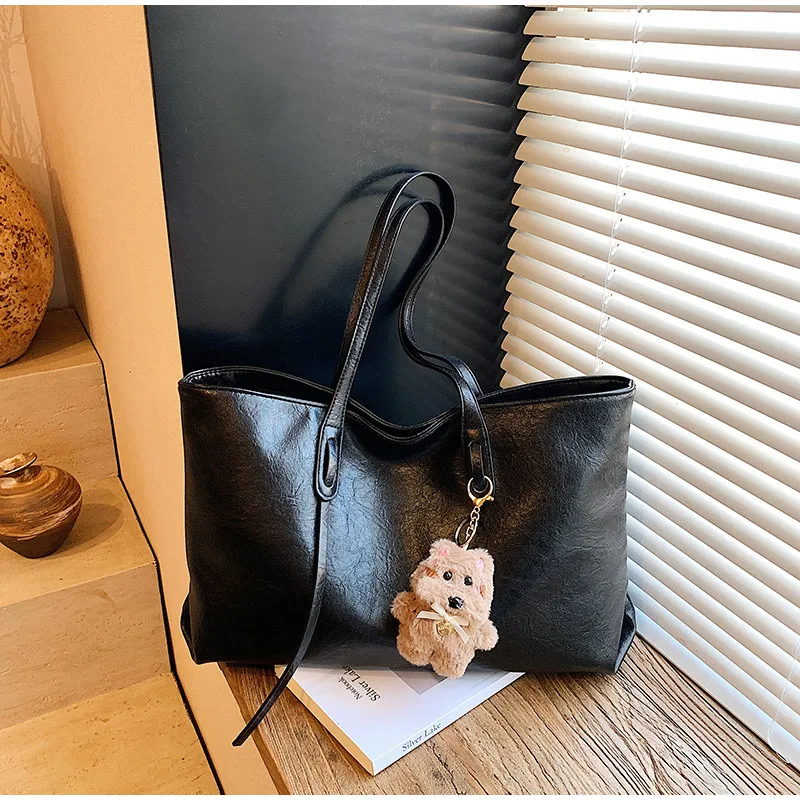 

Simple High-end Tote Bag Fashion With Pendant Large-capacity Solid Color ShoulderBag Class Commuting Computer Bag Casual Handbag