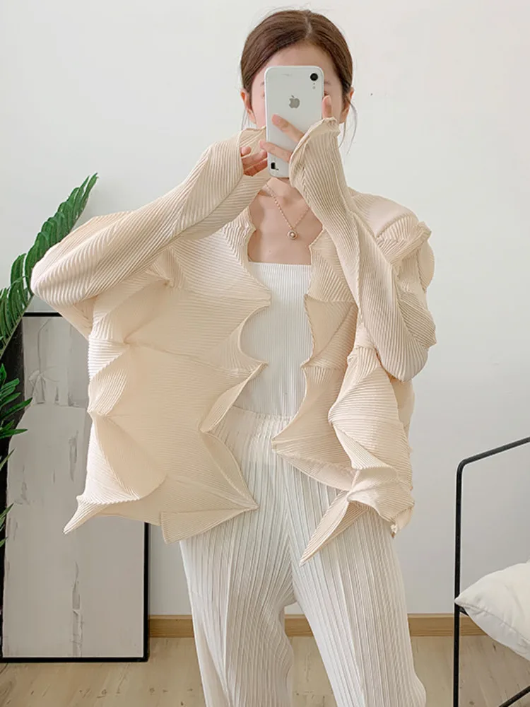 LANMREM Pleated Ruffles Solid Color Shirts Fold Cardigan Long Sleeves Female Fashion Top Clothing 2024 Summer New 2R8281