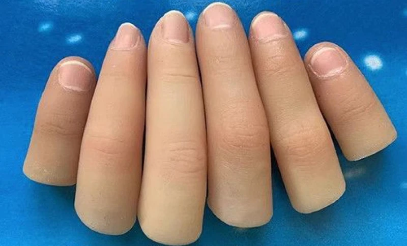 Prothetische Gliedmaßen, gefälschte Finger, simulierte Kinderbetten, abgetrennte Prothesen, Silikonhandschuhe, verschwinden, um knifflige Zauberrequisiten, Streich zu spielen