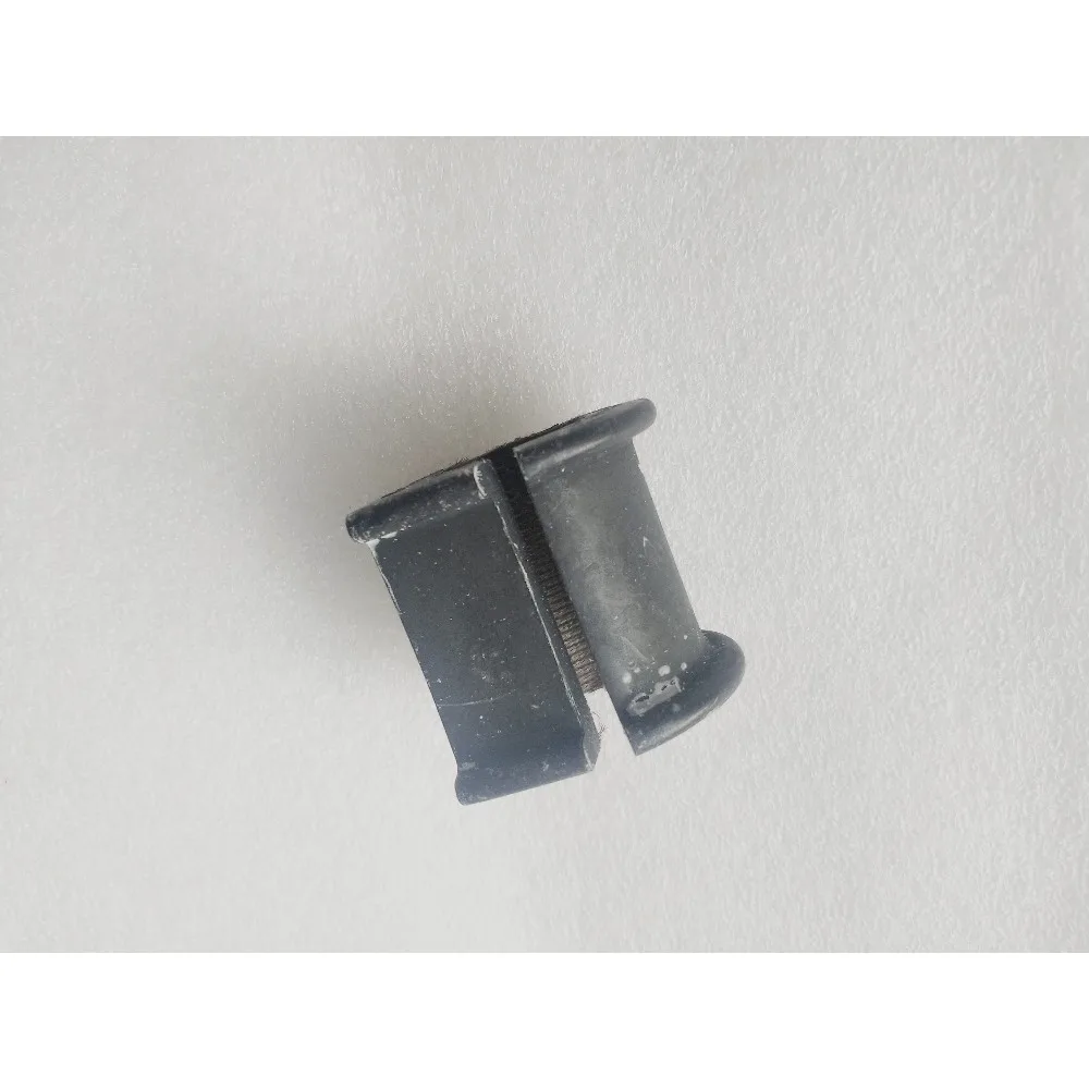 

Front Stabilizer Sleeve Opening Adhesive Balance Bar Rubber 1pc for Geely for Emgrand GS GL 2016 2017 2018 Brand New Genuine