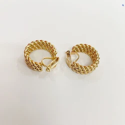 Simple Golden Twist Small Round Ear Clip Earrings Female European American Fashion Retro C Shaped Clip Earrings Without Piercing