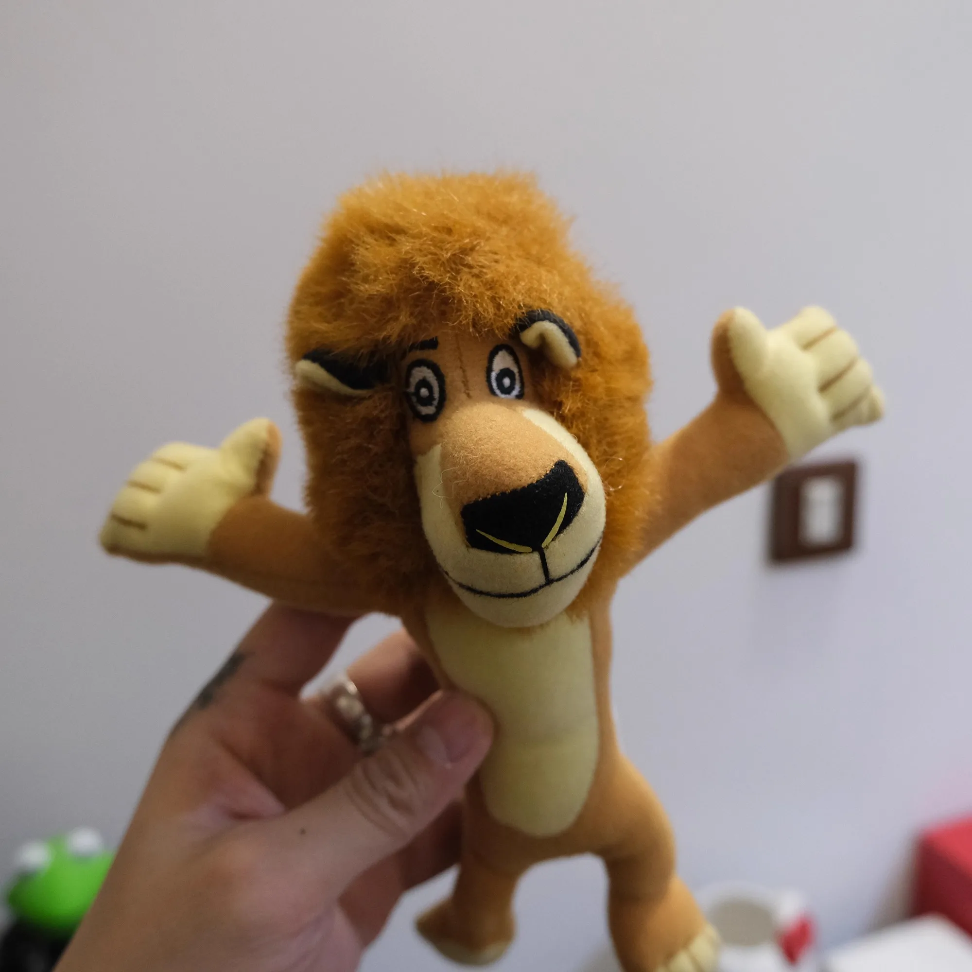 

New Cute Movie Madagascar Alex Lion Plush Small 18CM Kids Stuffed Animals Toys For Children