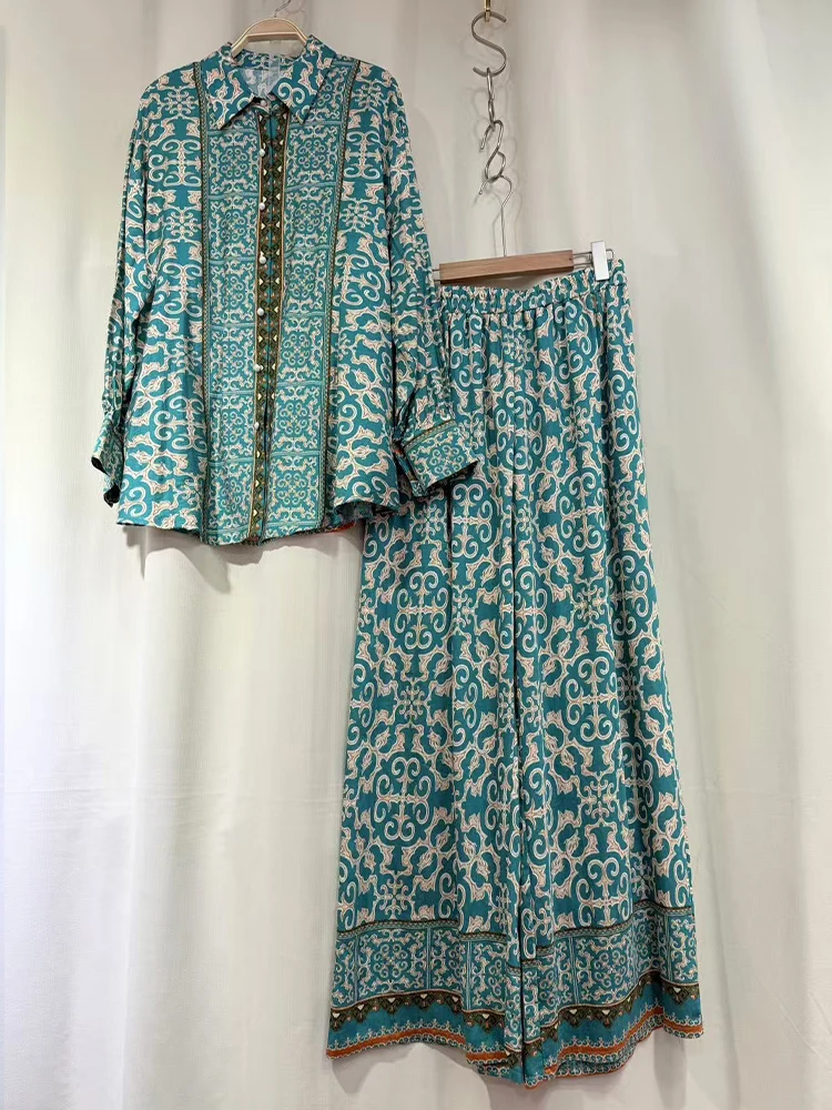 A two-piece set of retro geometric printed lapel straight shirts and loose wide-leg pants for women's wear in the autumn of 2025