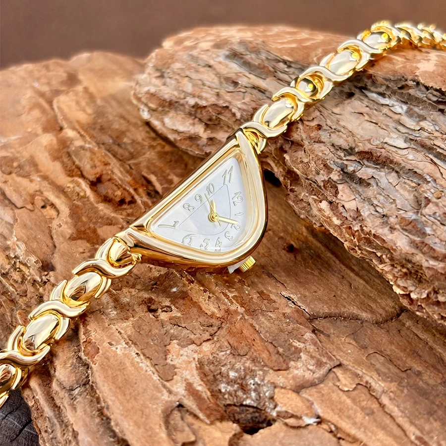 Gold Watch for Woman  Gilded Lava Series Vintage Square Dial Elegant Ladies Watch