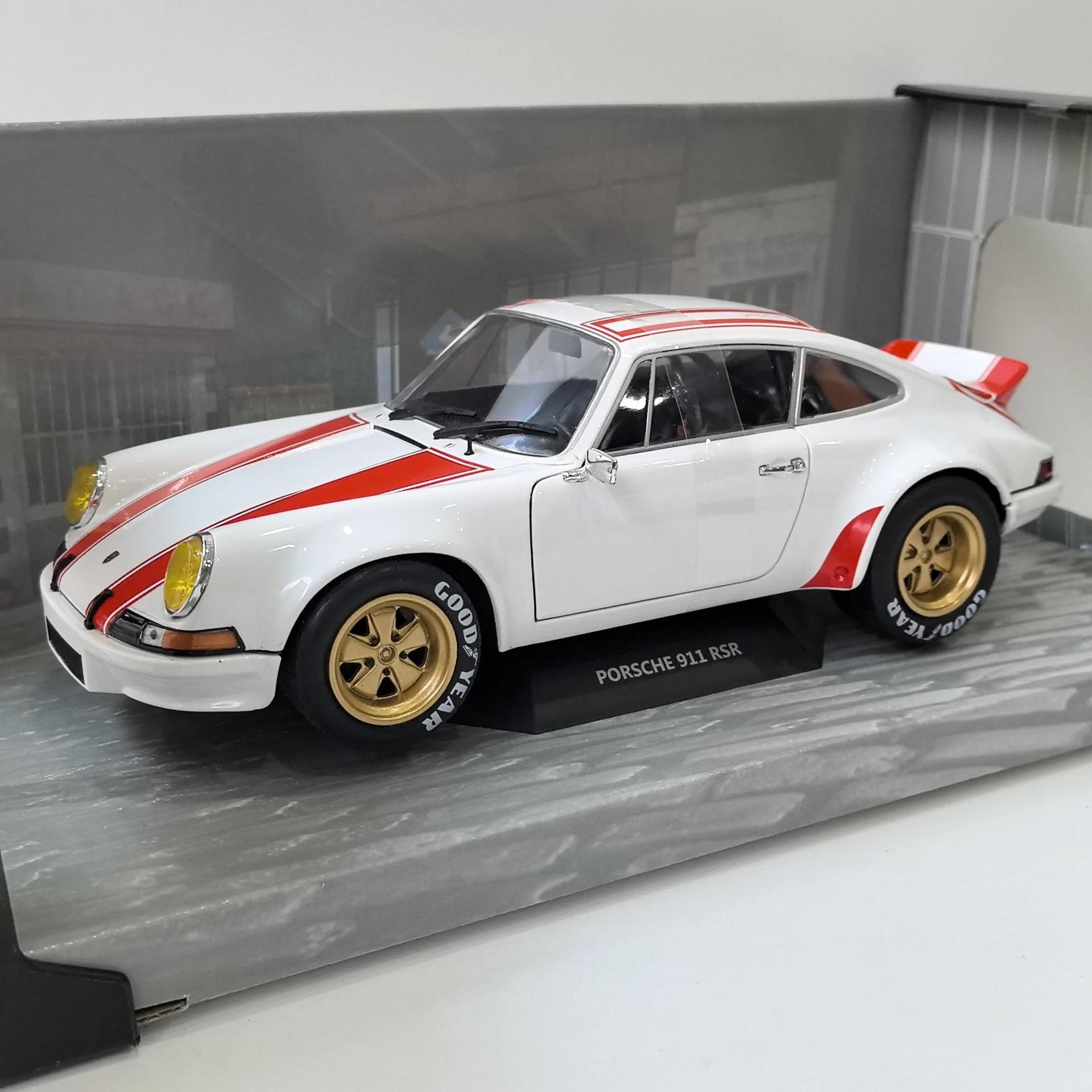 

Diecast SOLIDO 1/18 Scale PORSCHE 911 RSR 1973 Porsche Racing Alloy Car Model Collectible Toy Gift Souvenir Display Ornament