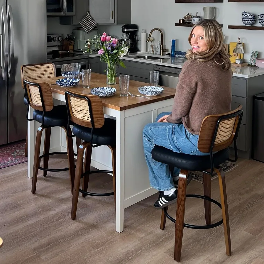 مجموعة من 2 مقاعد بارتفاع عداد 26.4 بوصة مقاعد ارتفاع عداد الروطان مع مقعد خلفي منجد مصنوع من خشب الجوز