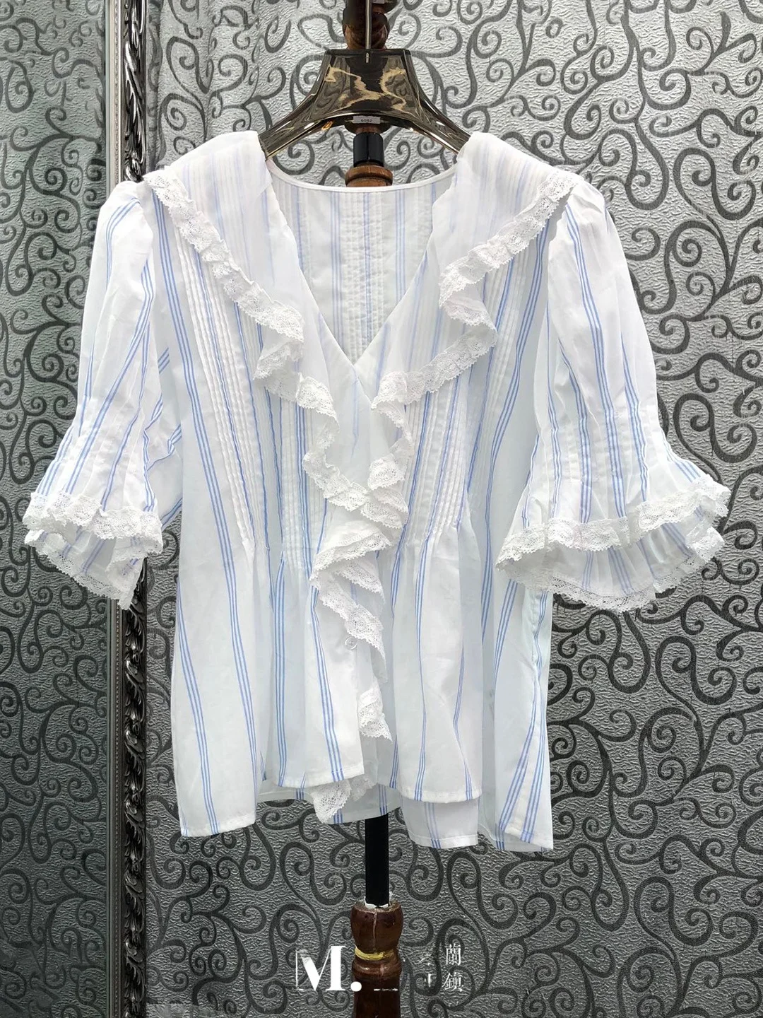 

Milan Small Town Soft Style Blue White Stripes V-neck Lace Trim Overhead Top Women's Straight Cut Composite Fabric Long Sleev...