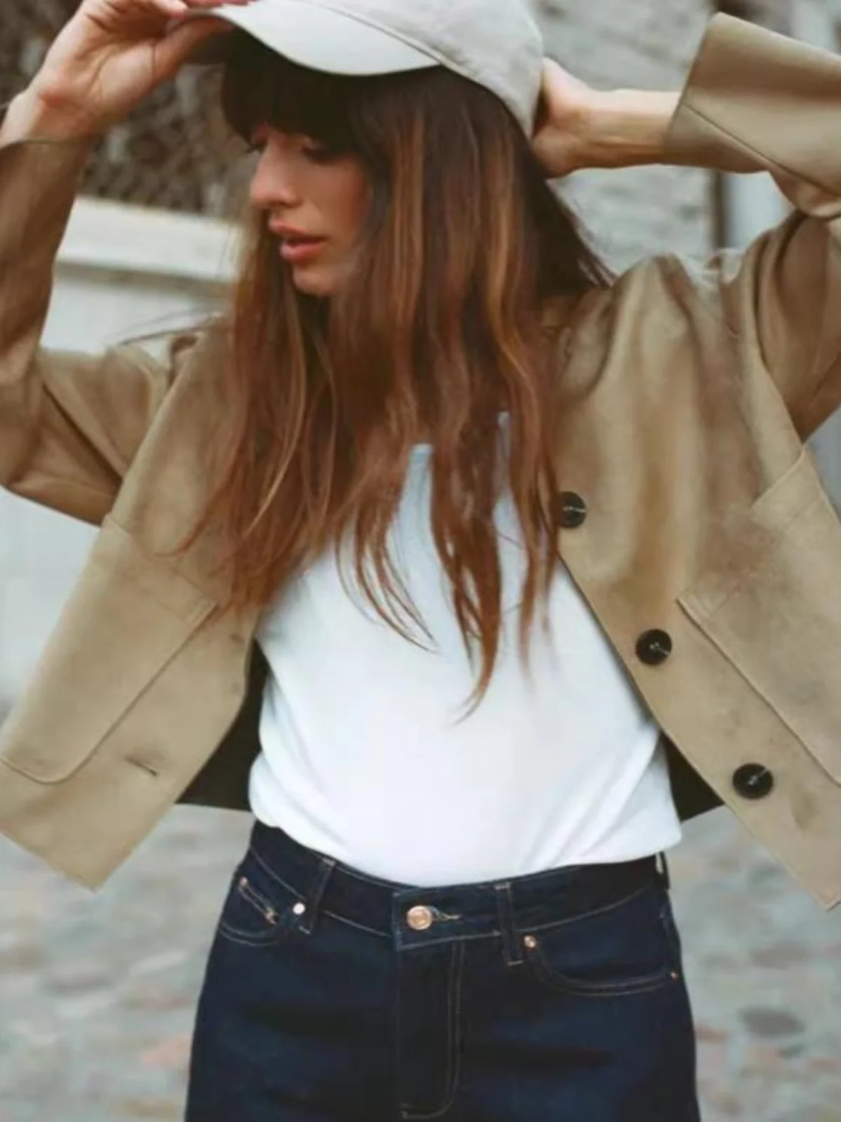 ريترو جولة Ne فو الفراء Jaet المرأة فضفاضة تناسب ort ملابس خارجية مريحة ألياف البوليستر طويلة Sve زر إغلاق