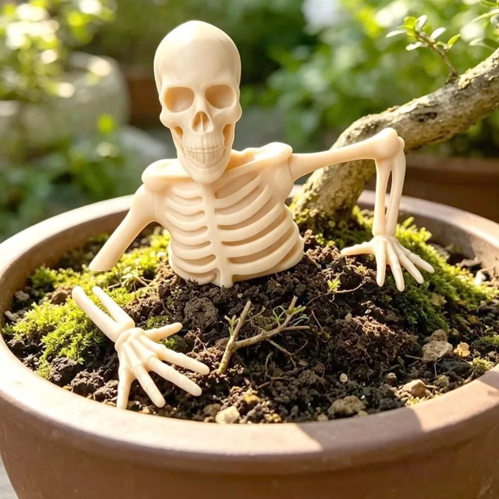 Vintage Half Body Skeleton Decoration Distressed Design Realistic Halloween Skull Garden Decoration Mini
