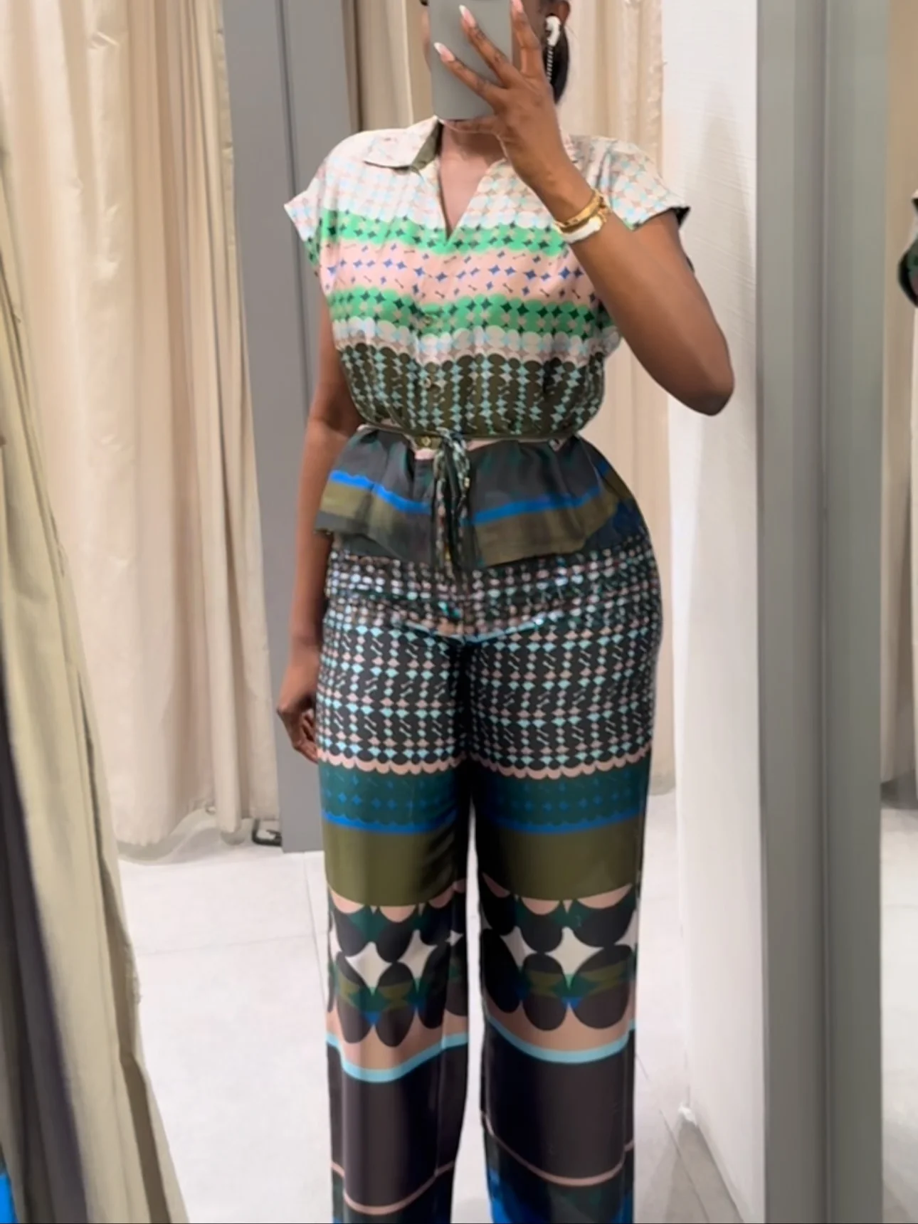 

Women's 2-Piece Set Casual Elastic Waist Printed Wide Leg Pants with Satin Texture Sleeveless Shirt Top