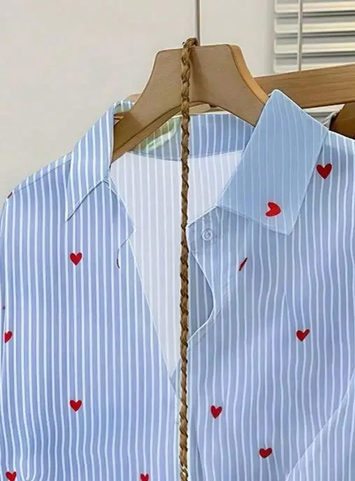 Gestreiftes Langarmshirt für Damen, Blauer Hemd-Cardigan im Herbst-Pendler-Stil im Herbst 2025,