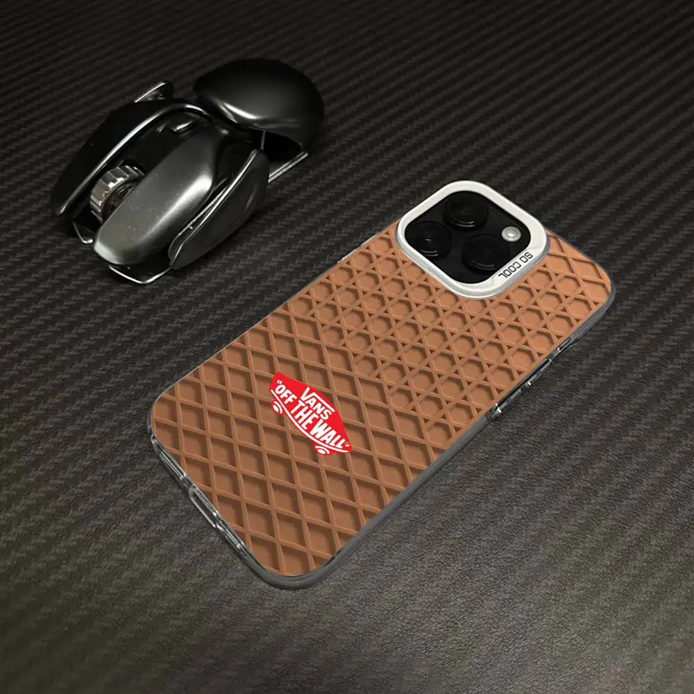 

Hot Fashion Trend V-VANS-S Phone Case For IPhone 17 Air 16 15 14 13 12 11 Pro Max Color Hard Cover