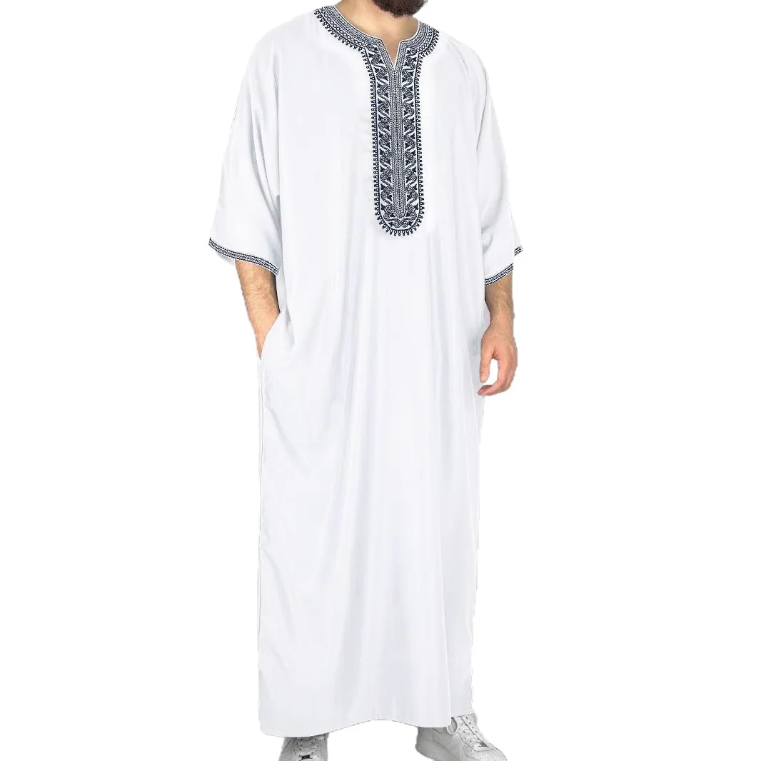 2025 ใหม่มุสลิมกลางแขนปักสไตล์ชาติพันธุ์โมร็อกโกผู้ชาย Robe กระเป๋าด้านข้าง Abaya Ramadan ดูไบหรูหราอิสลาม Elegant