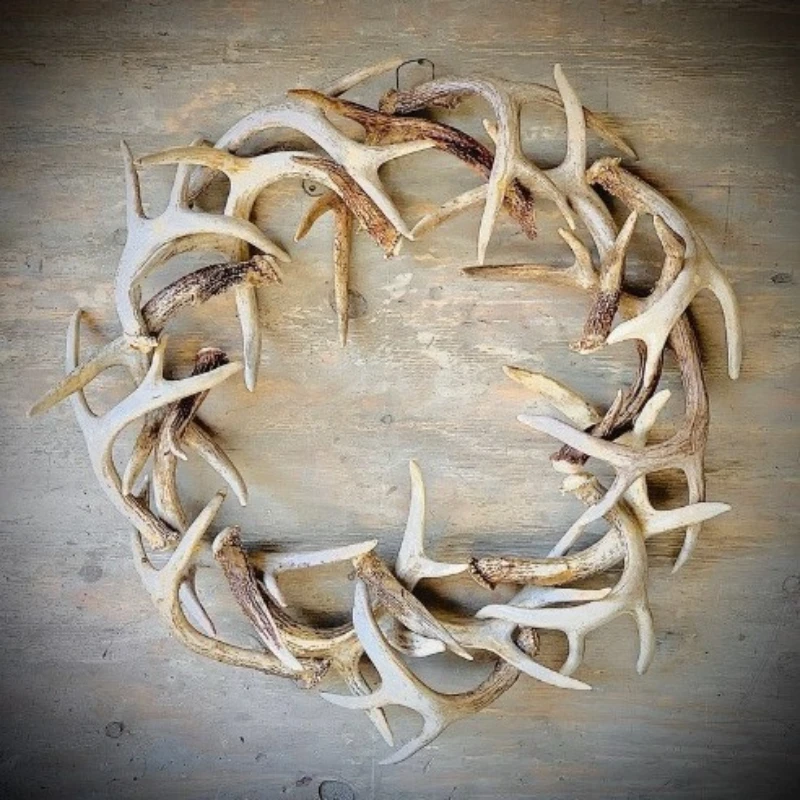 Hallowmas Antler Wreath Rustic Country Homestay Wall Décor Resin Craft for Unique Autumn Halloween Atmosphere DIY Decorations