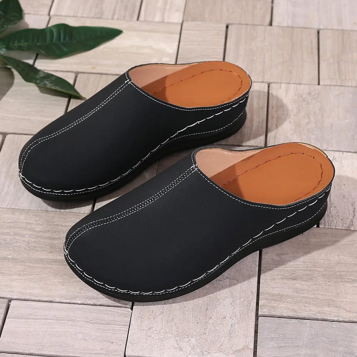 

2025 summer new soft bottom flat slippers handmade retro women's shoes outdoor slippers