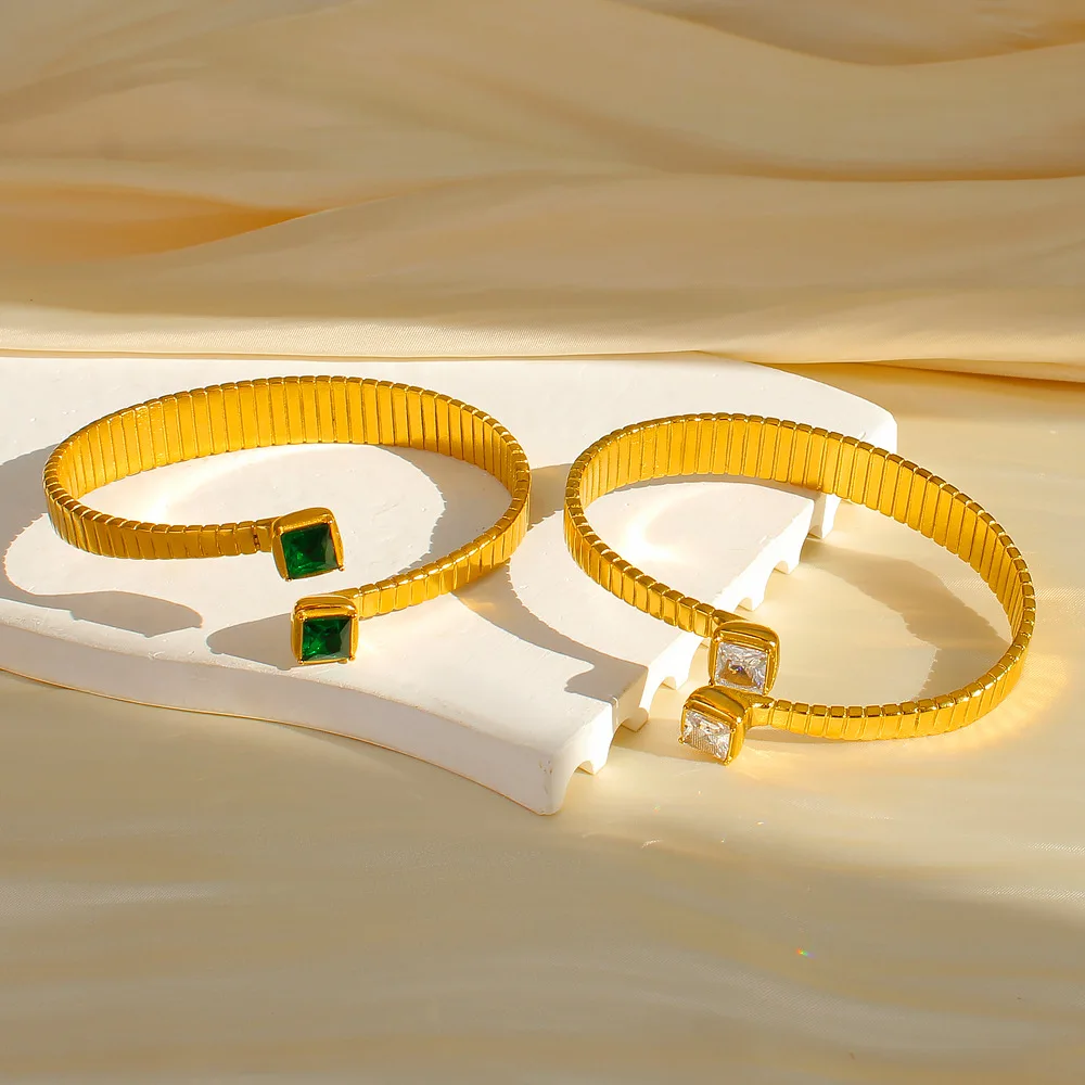 

Fashionable Design Cross Opening Zircon Bracelet Titanium Steel Gold Striped Trendy Bracelet That Does Not Fade