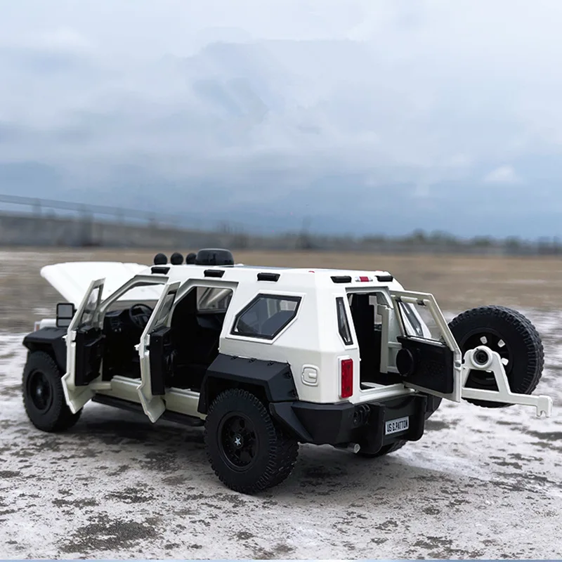 1:32 G.PATTON GX Alloy Armored Car Model Diecast Off-road Vehicles Car Metal Explosion Proof Car Model Sound Light Kids Toy Gift