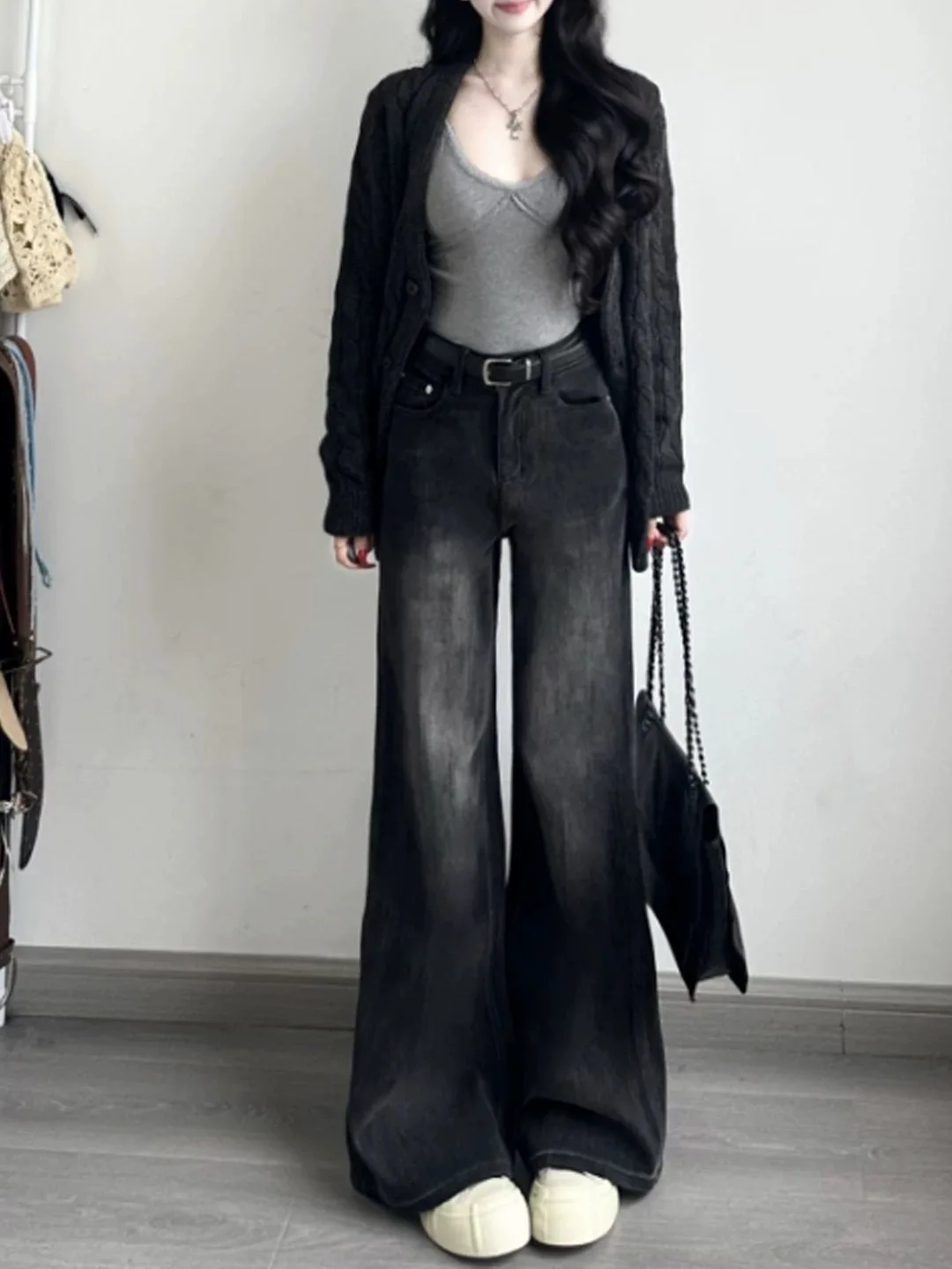 Jeans da donna Y2K a gamba larga Pantaloni neri a vita alta Pantaloni larghi retrò drappeggiati sul pavimento Autunno Inverno Casual