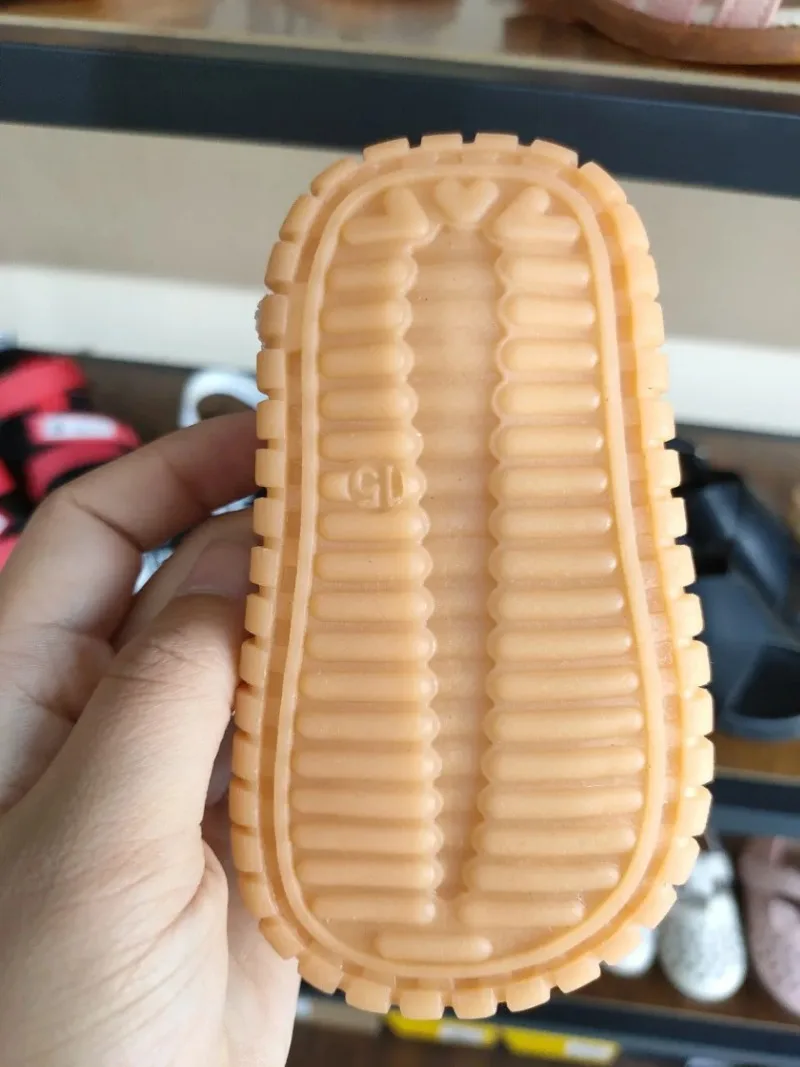 Baby Quietsch-Sandalen für Sommer, Kleinkinder Jungen Mädchen, Niedliche Freizeitschuhe, Rutschfeste Indoor-Lauflernschuhe – Detail 25