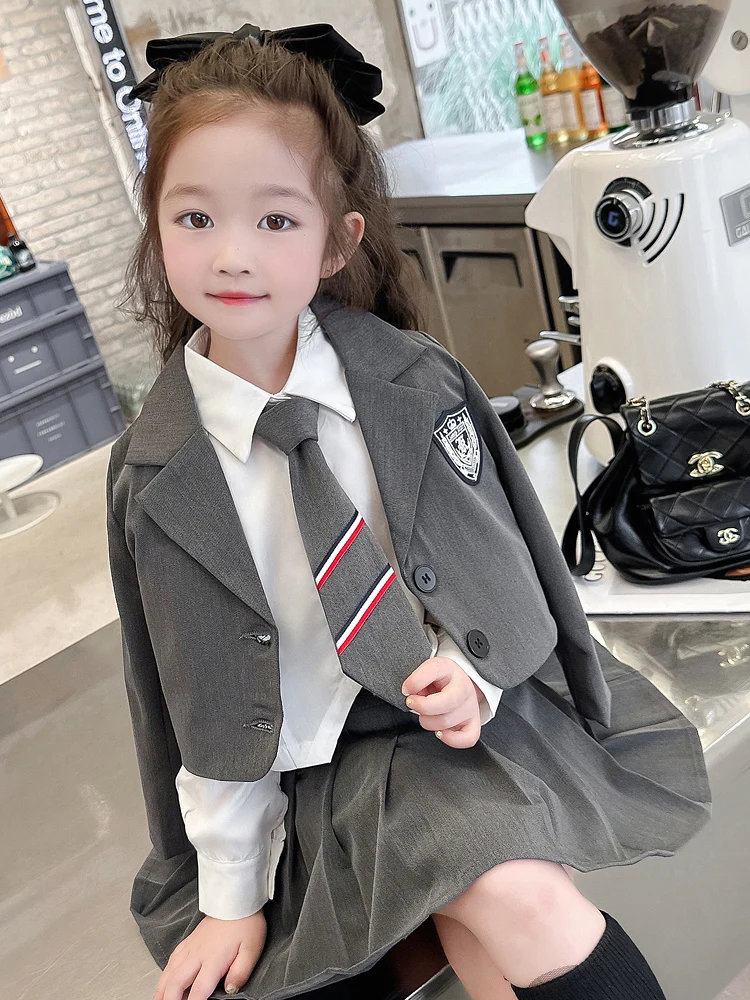 

Весенний комплект детской школьной формы 2024 года в корейском стиле: модный хлопковый костюм для девочек с длинным рукавом на пуговицах