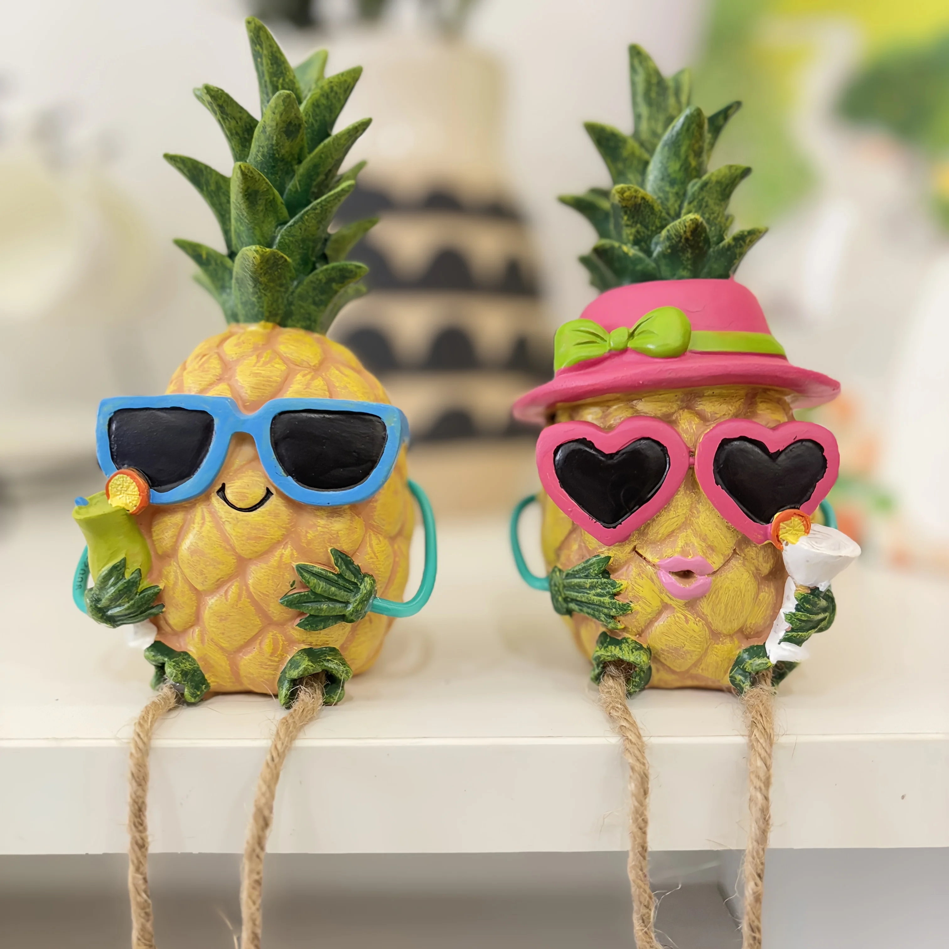 

Cute Pineapple Pair Hanging Ornament Handmade Resin Art American Country Home Decor