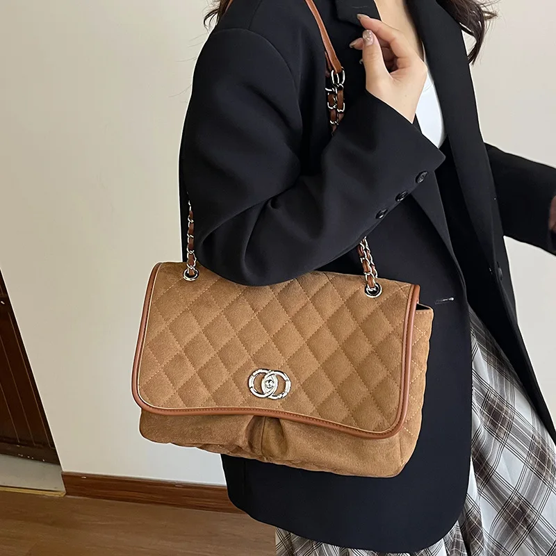 

2025 Autumn Chain Shoulder Bag, Women's Designer Square Purse, Luxe Commuter Crossbody Day to Night Bag, Sling Bag, Minimalist