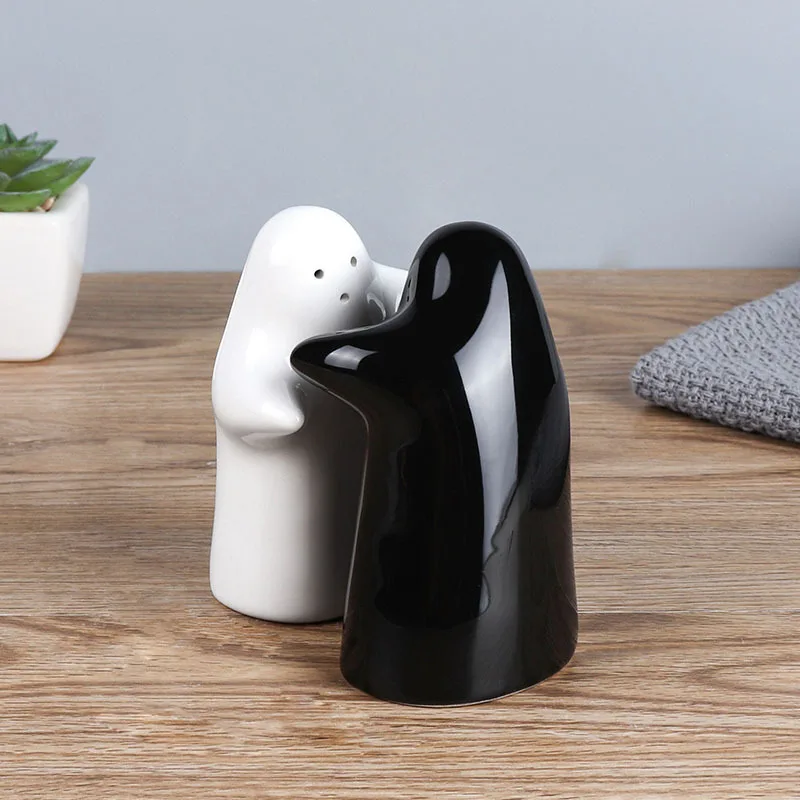 Kitchen Flavor Ceramic Seasoning Jar Seasoning Bottle Creative Cartoon Little Man Cumin Pepper Powder Jar