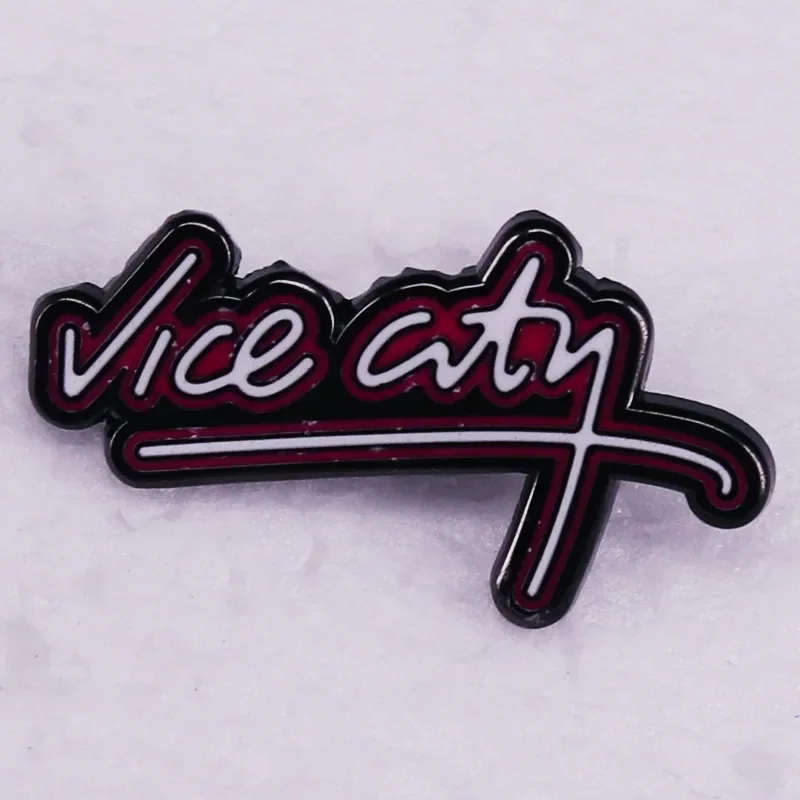 30MM Metal Grand Theft Auto Black Key Chains Vice City Waterproof Fashion Jewelry Artistic Attractive Accessories Figurines