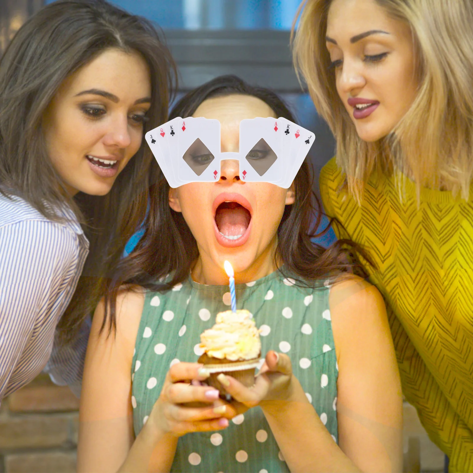 

2Pcs Poker Themed Glasses Irregular Playing Card Sunglasses Novelty Party Eyewear for Costume Birthday Masquerade Photo Props