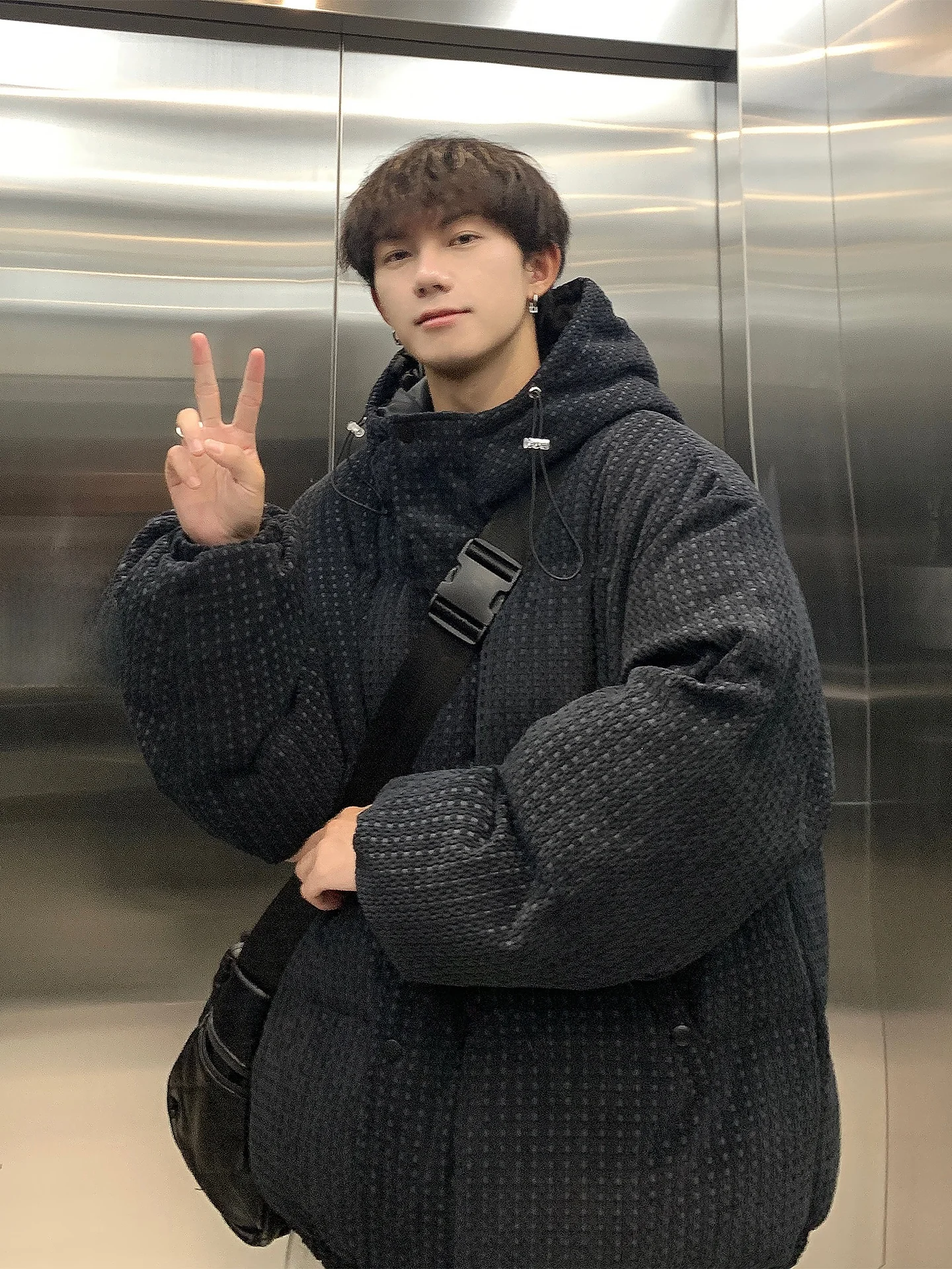 

Корейская мужская зимняя теплая куртка из хлопка с капюшоном, высококачественная модная новинка 2025 года для повседневной носки