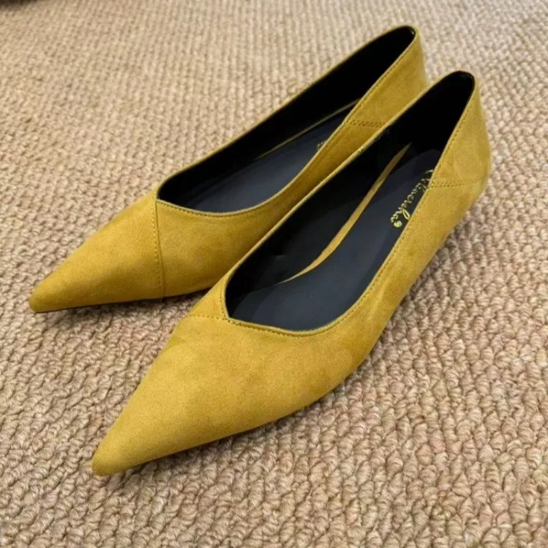 Zapatos franceses sin cordones para mujer, novedad primavera-otoño 2026, con tacón de cuña, estilo elegante, punta fina y boca poco profunda, de caña baja.
