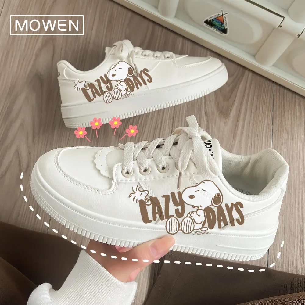 

Snoopy Cartoon Cute Sports Shoes Low Top sneakers Spring and Autumn Board Shoes Graffiti Student Men and Women Casual Shoes