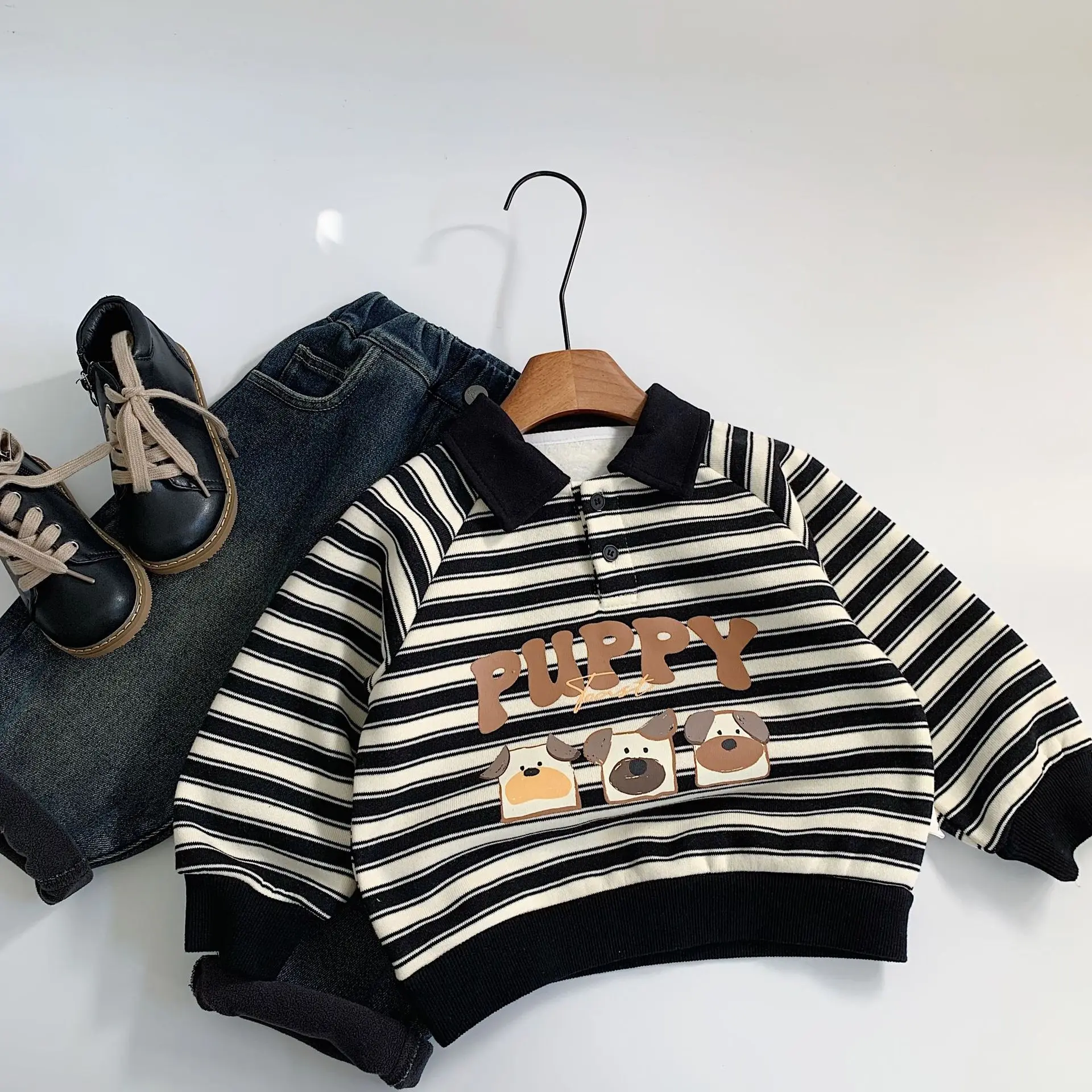 

Детская одежда, детская флисовая толстовка с капюшоном, новинка зимы 2025 года, корейский стиль, полосатый пуловер для мальчиков, модная простая детская повседневная толстовка с капюшоном, топ
