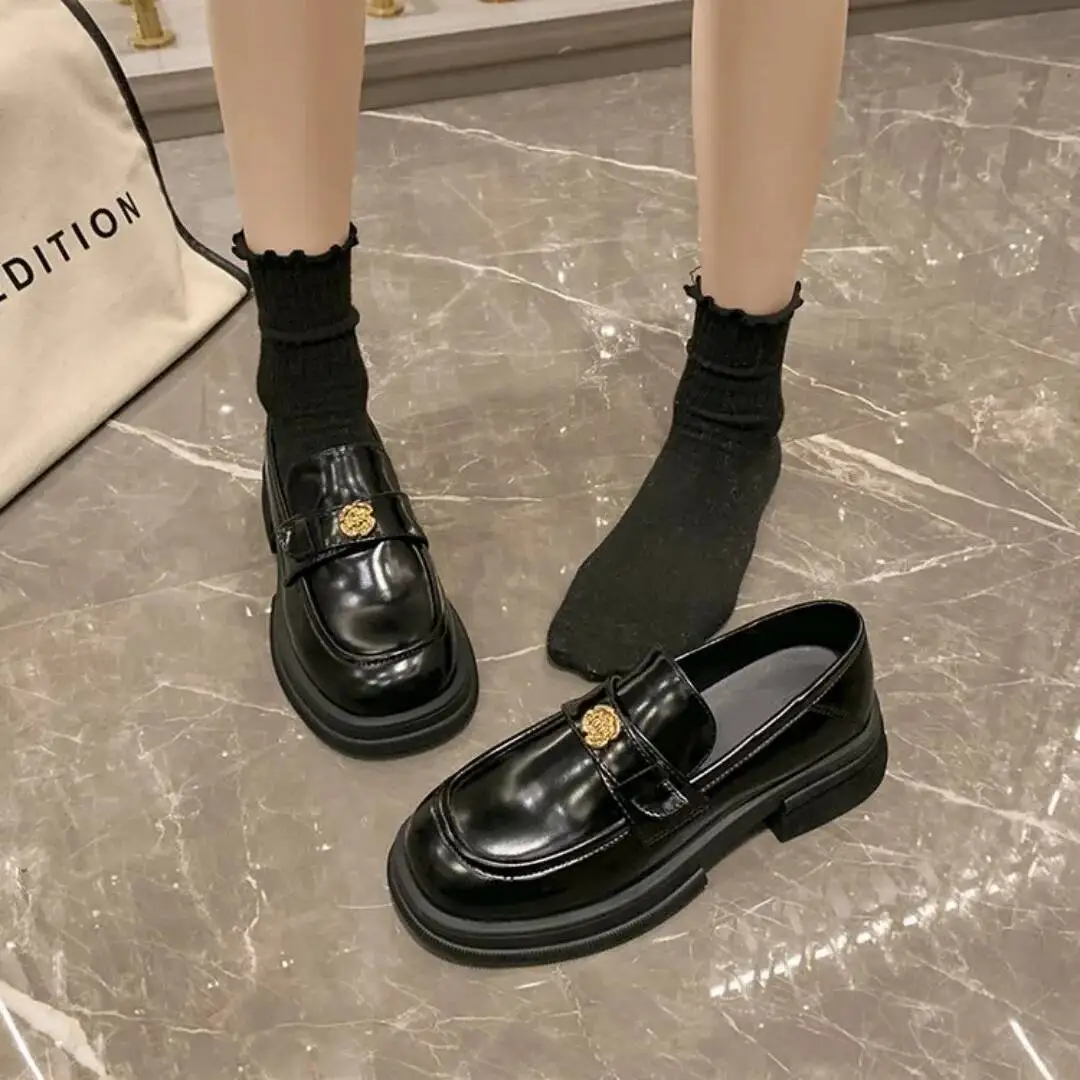 

Women's Dress Shoes 2026 Spring Retro LoafersThick-Soled Slip On British Style Leather Casual Shoes New Design