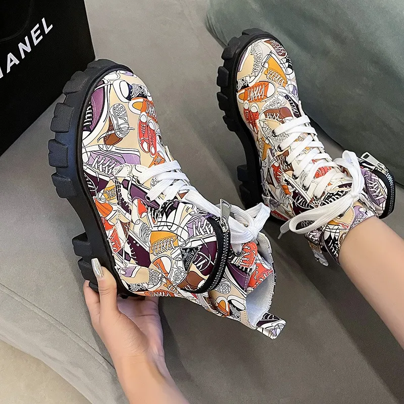 Thick-soled Ankle Boots Cartoon Anime Print Random Women's Shoes 2024 Autumn and Winter New Women's Casual Lace-up Martin Boots