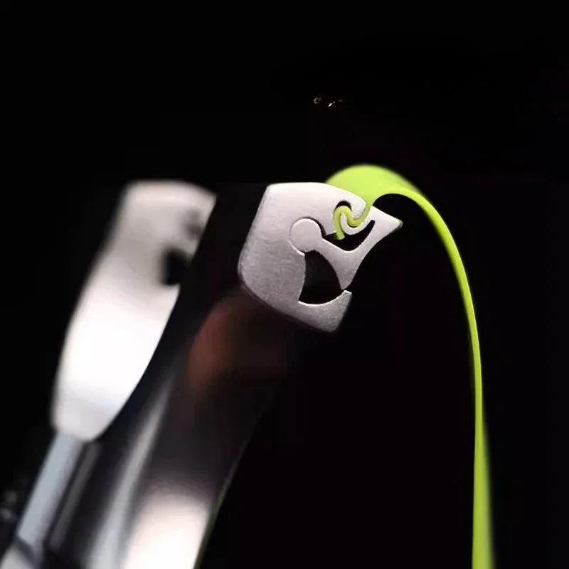 

High-quality Second-generation Powerful Adult Slingshot Is A High-precision Outdoor Camping Competition and Hunting Tool